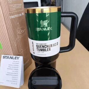 Stanley Wicked x Target Elphaba 40oz H2.0 Flowstate Quencher Tumbler Usa